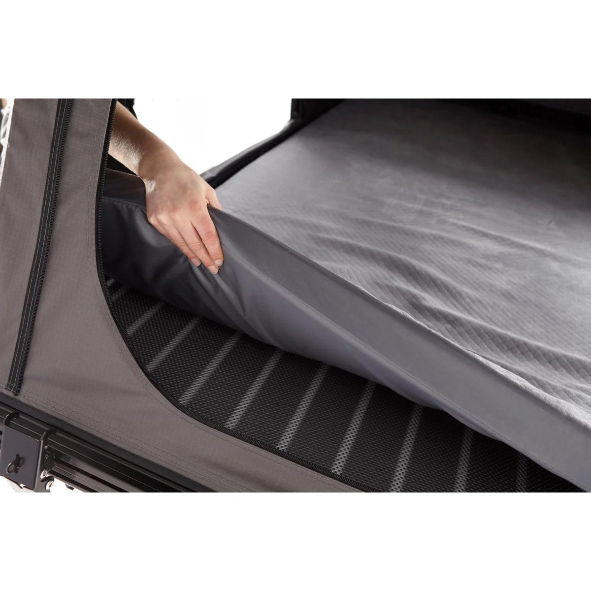Alu Triangle Hartschalen Dachzelt CUMARU LIGHT 152 ECO grau
