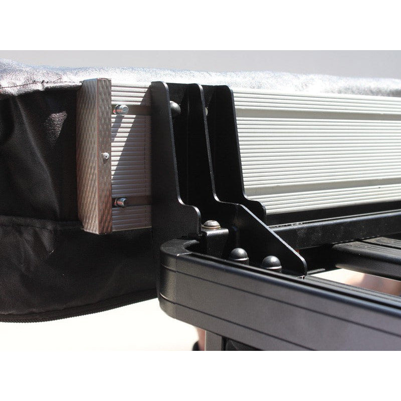 Halterung für Bat Wing / Manta Wing Markise von Front Runner