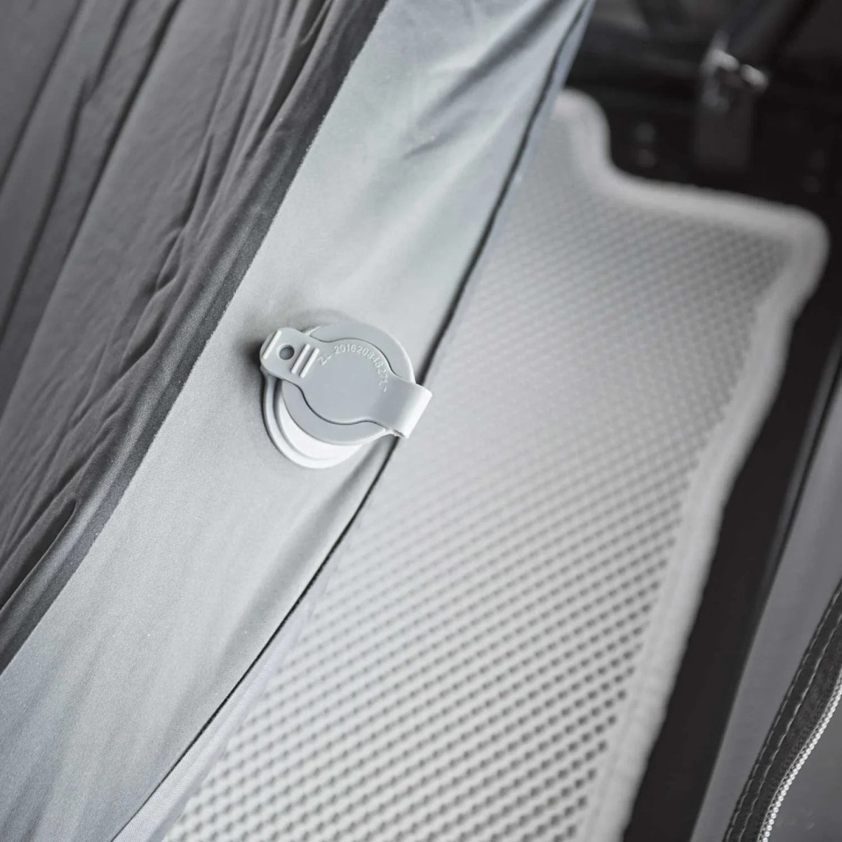 Hartschalen-Dachzelt CUMARU EASE 135 grau - Hartschalen