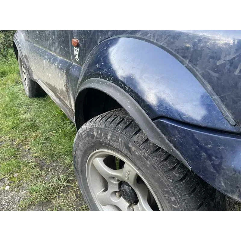 Kotflügelverbreiterung -4 Stück- je 150cm lang in 20mm