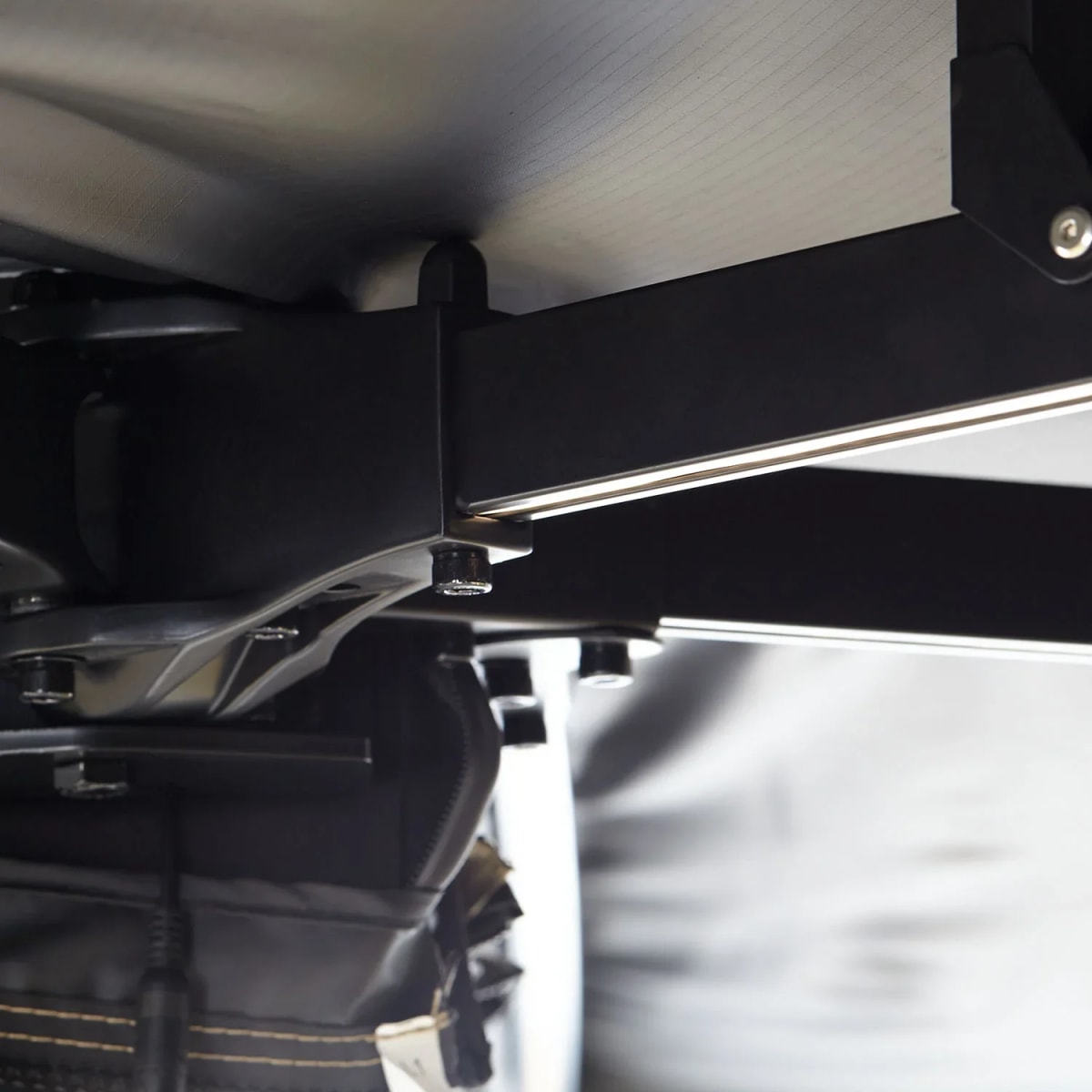 Auto Seitenmarkise 270° LIGHT LEAF Freistehend Rechts 2m