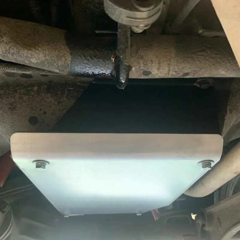 Unterfahrschutz für SUZUKI Jimny I Typ FJ TANK / HINTEN aus 8 mm Aluminium von Trekfinder