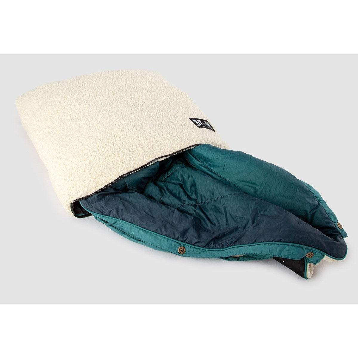 VICKYWOOD Cloudy Touch Kissendecke - Ausrüstung