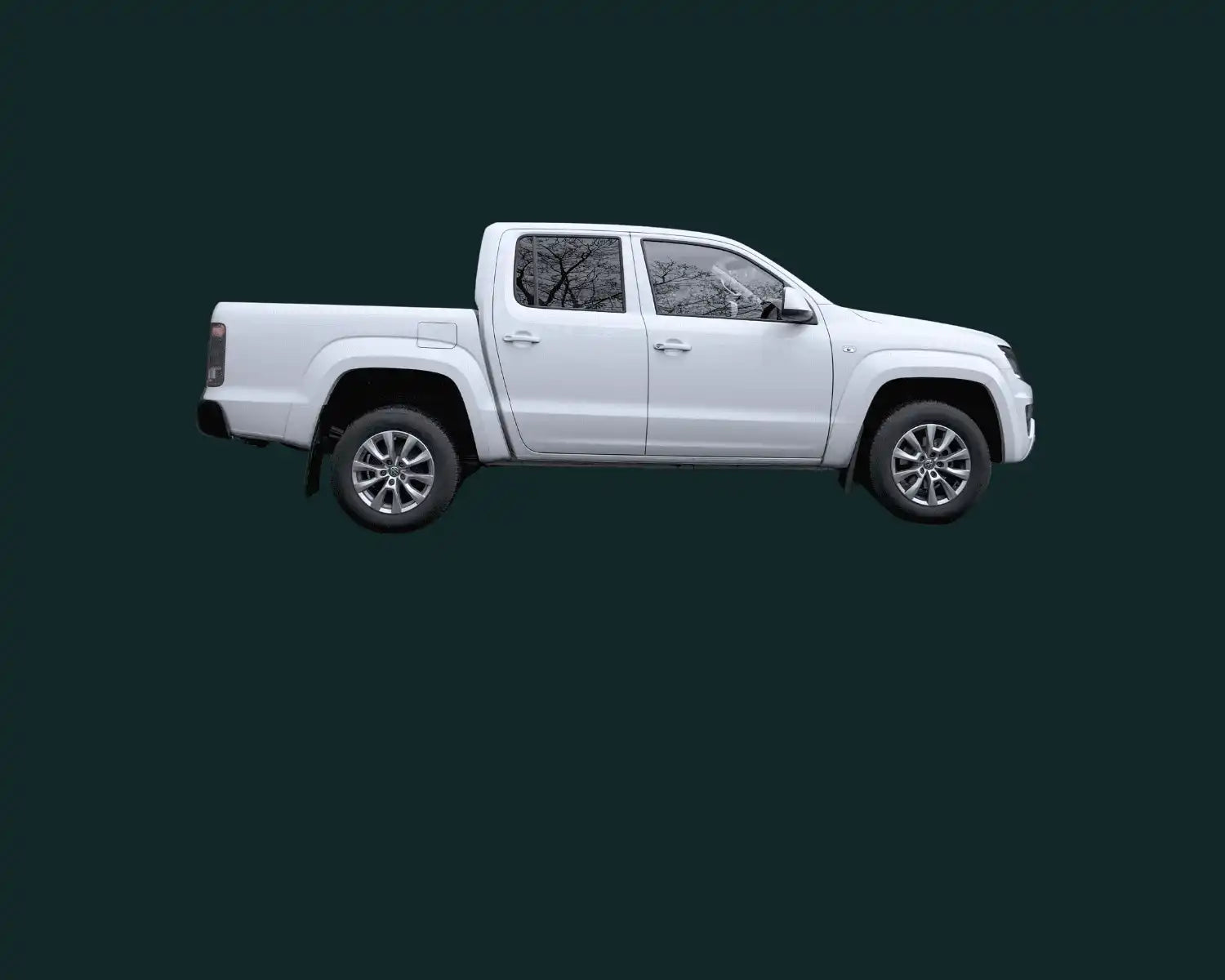 Weißer Volkswagen Amarok Pickup-Truck mit Doppelkabine.