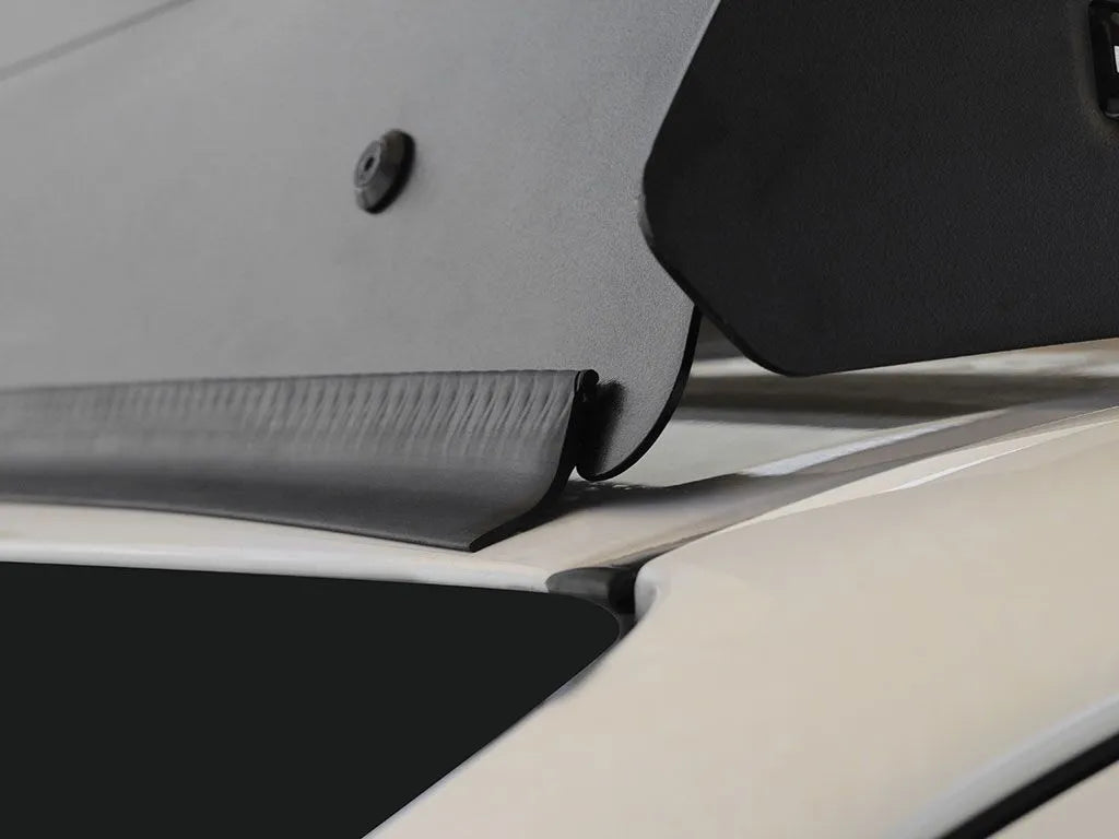 Windschutzverkleidung für den Slimline II Dachträger/ flaches Profil / 1165 mm/ 1255 von Front Runner