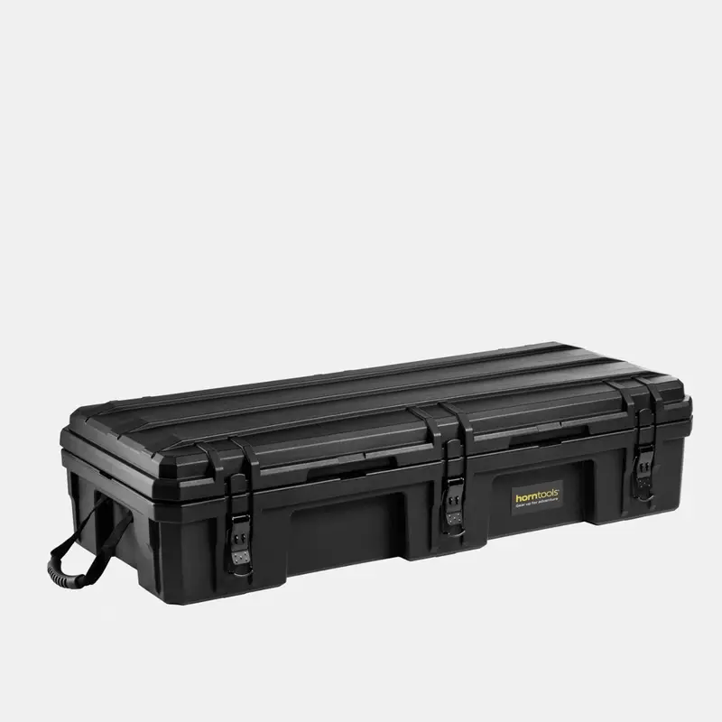 Schwarze horntools transportbox dachbox offroad 98 liter aus hartplastik mit verstärkten schnappverschlüssen und ausziehbarem griff