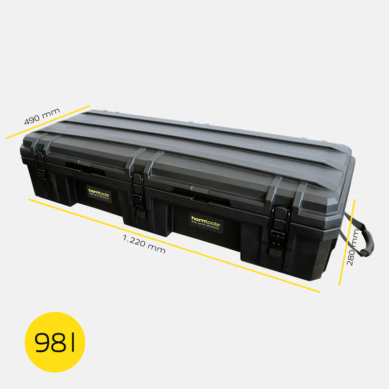 Schwarze horntools transportbox dachbox offroad 98 liter mit verstärkten ecken und gelbem logo wasserdicht