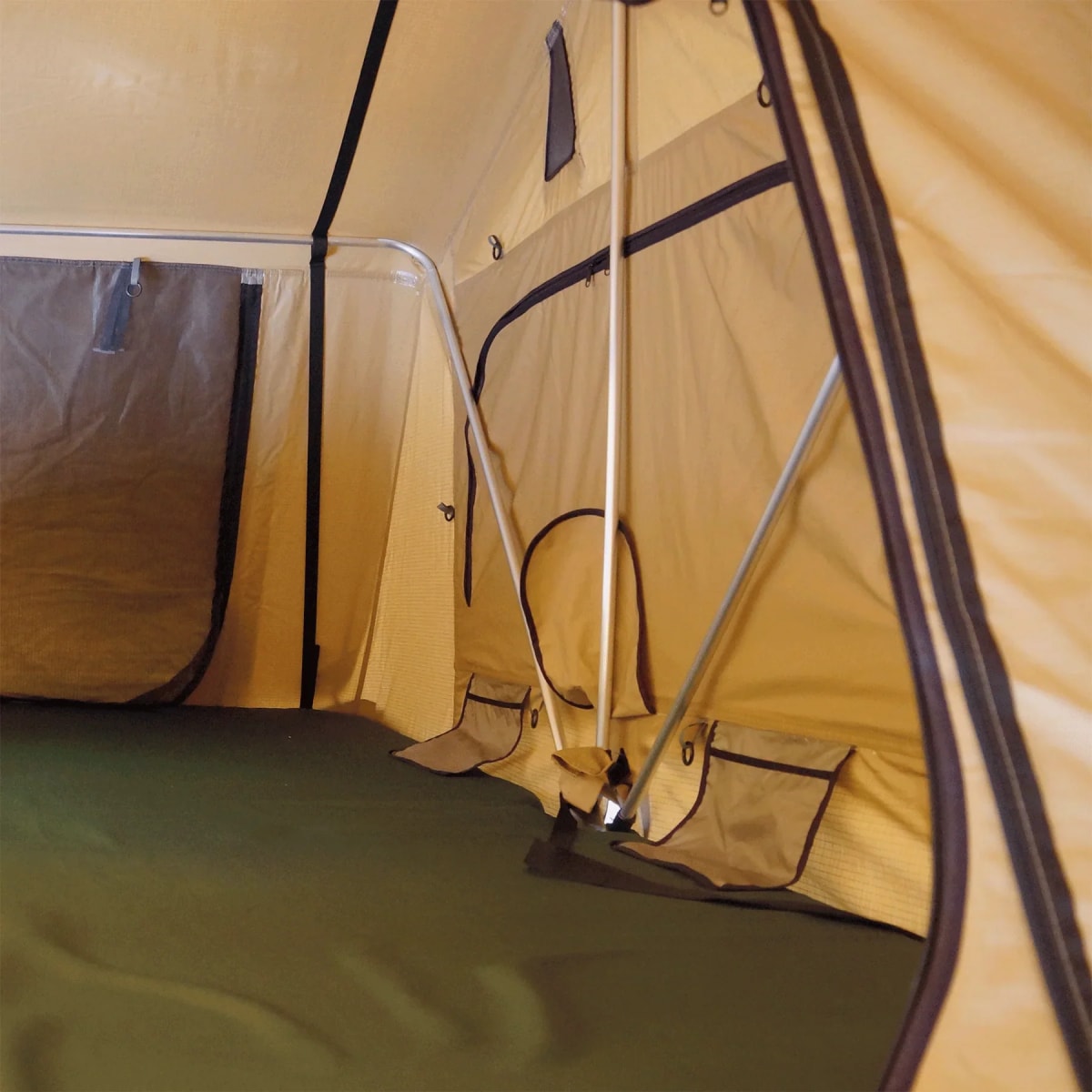 Dachzelt Desert 140cm sandfarben mit Vorzelt von Horntools -