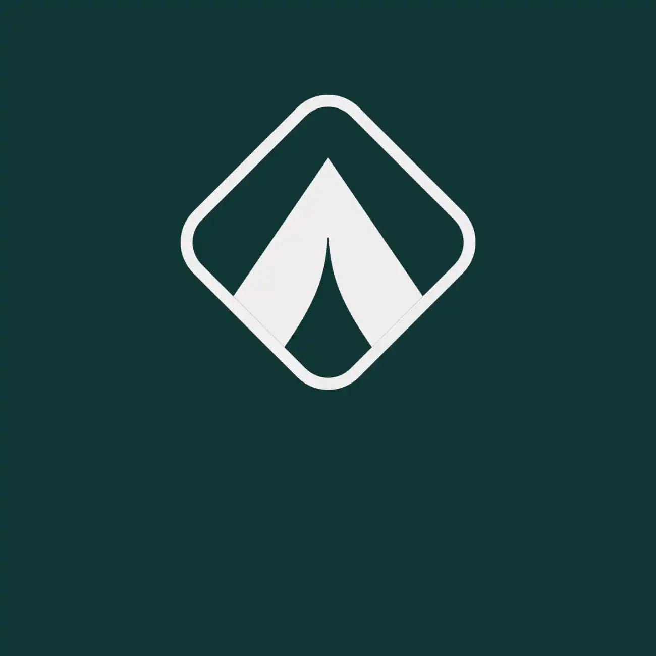 Weißes dreieckiges Zelt- oder Gipfelsymbol innerhalb einer abgerundeten Rautenform.